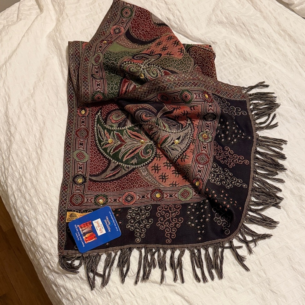 Elegant Paisley Tapestry Scarf - Multicolor - Picture 2 of 3